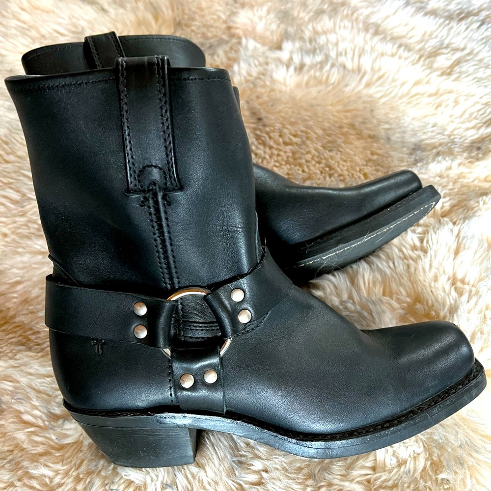 Frye Harness 8R Black size 9